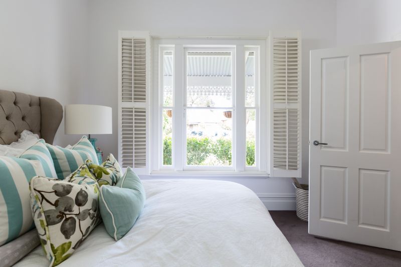 Shutter Reattachment in Kansas City, KS